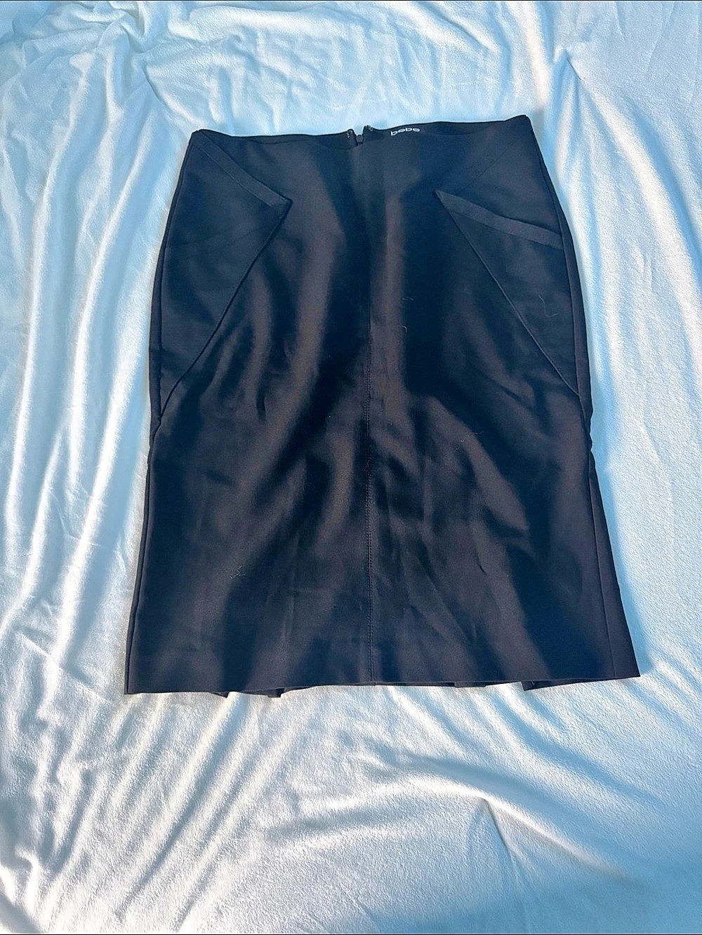 bebe Pencil Skirt in Black Size 8 Like New
